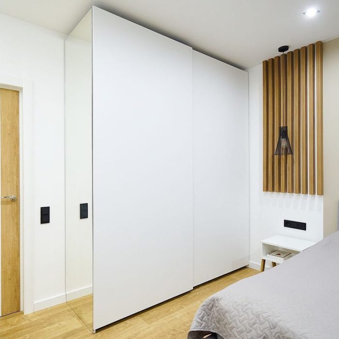 Белый шкаф-купе фото