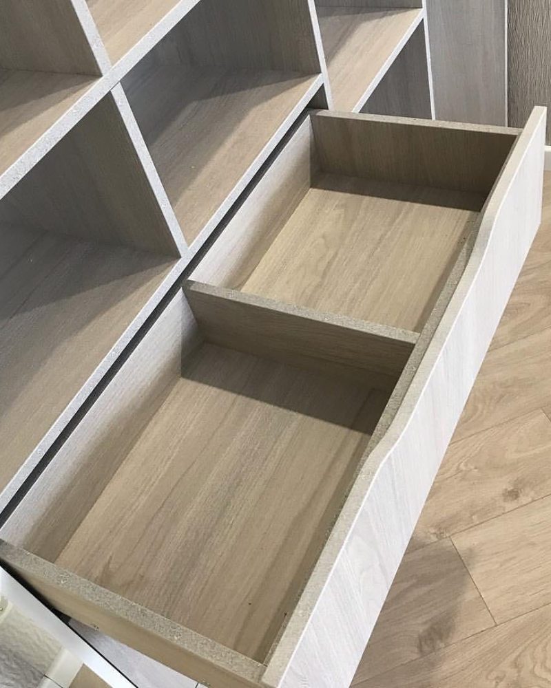 Шкаф-купе серо-белый фото